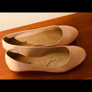 Light pink Flats